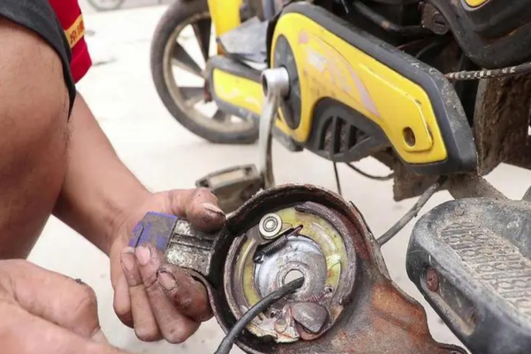 蚌埠市电动车刹车故障